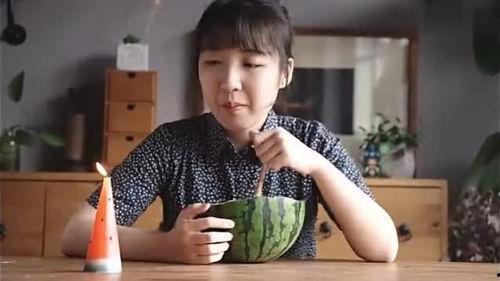 主动见到吃瓜群众,与吃瓜群众共度欢乐时光