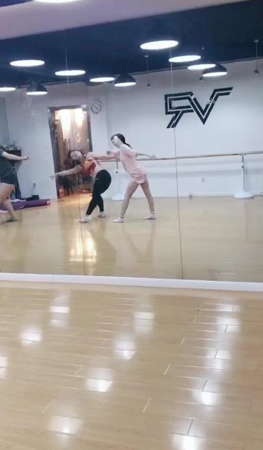 美国吃瓜舞,潮流文化下的舞蹈新风尚